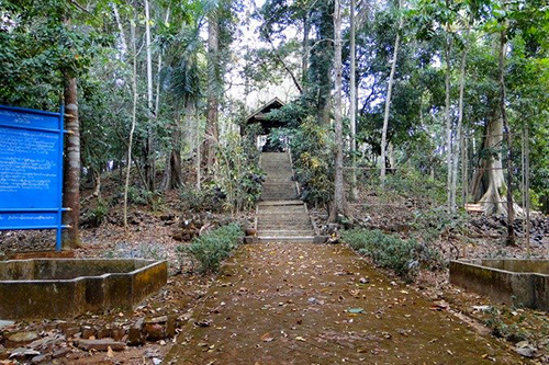 โบราณสถานวัดเมืองเก่าแสนตุ่ม อ.เขาสมิง จ.ตราด