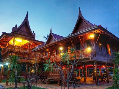 อธิธารา โฮมสเตย์ บ้านพักเรือนไทย บรรยากาศดี ริมแม่น้ำเจ้าพระยา