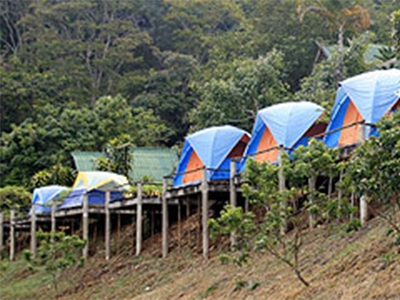 บ้านพักบนดอยสูง สัมผัสธรรมชาติ เรียบง่าย สะอาด บรรยากาศสบาย ๆ เงียบสงบ มีสวนส้มและ ไร่สตอเบอรี่ให้เดินชม