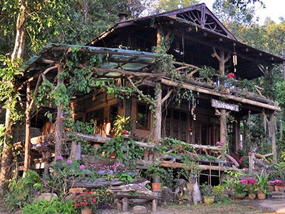 Tharnthong Lodges แม่กำปอง