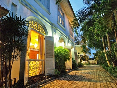 เดอะ เลจเจนด์ แม่กลอง และร้านอาหารบ้านขุนทวี