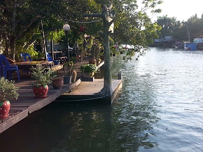 บ้านไม้ชายคลอง รีสอร์ท อัมพวา 安帕瓦博安麦茶科龙度假酒店  泰国酒店