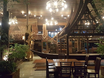เรือนไม้ชายคลอง อัมพวา 鲁恩麦差科隆度假酒店  泰国酒店