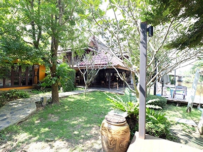 ธารีตา รีสอร์ท อัมพวา Thareeta Resort