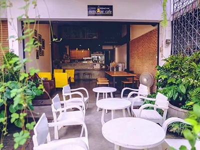 อาร์มแชร์ คาเฟ่ (armchair cafe) ลำปาง