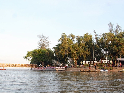 ตลาดน้ำลำปำ พัทลุง