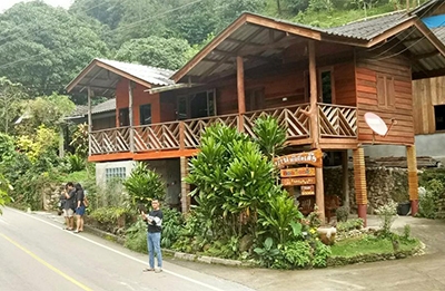 กึ๊ดเติง บ้านพัก แม่กำปอง 米卡朋齐藤旅馆  泰国酒店