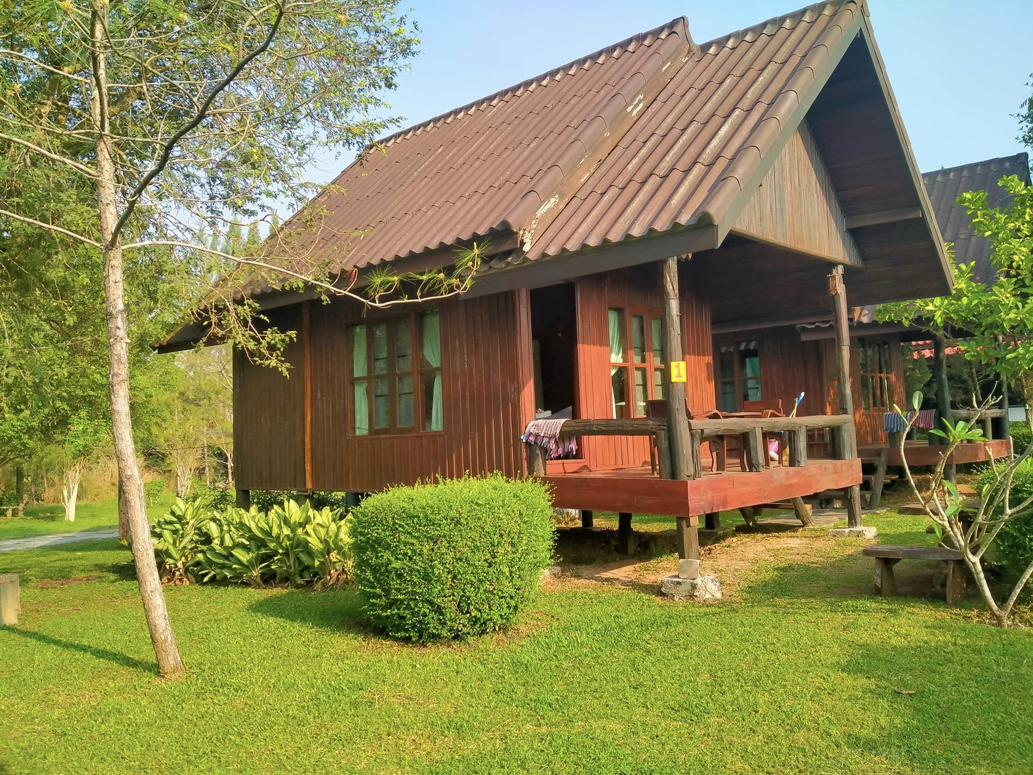 บ้านไม้เคียงภู วังน้ำเขียว