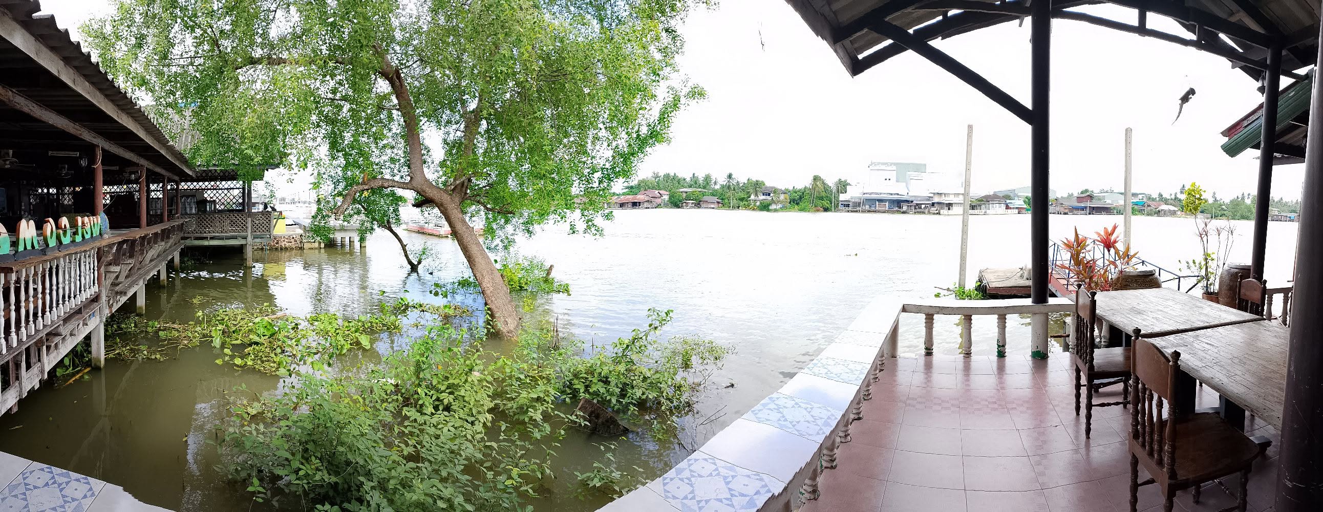 บ้านบนโฮมสเตย์ อัมพวา