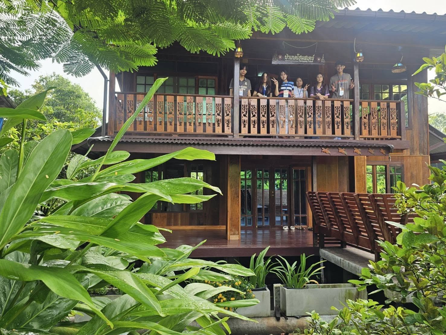 บางน้ำผึ้งโฮมสเตย์