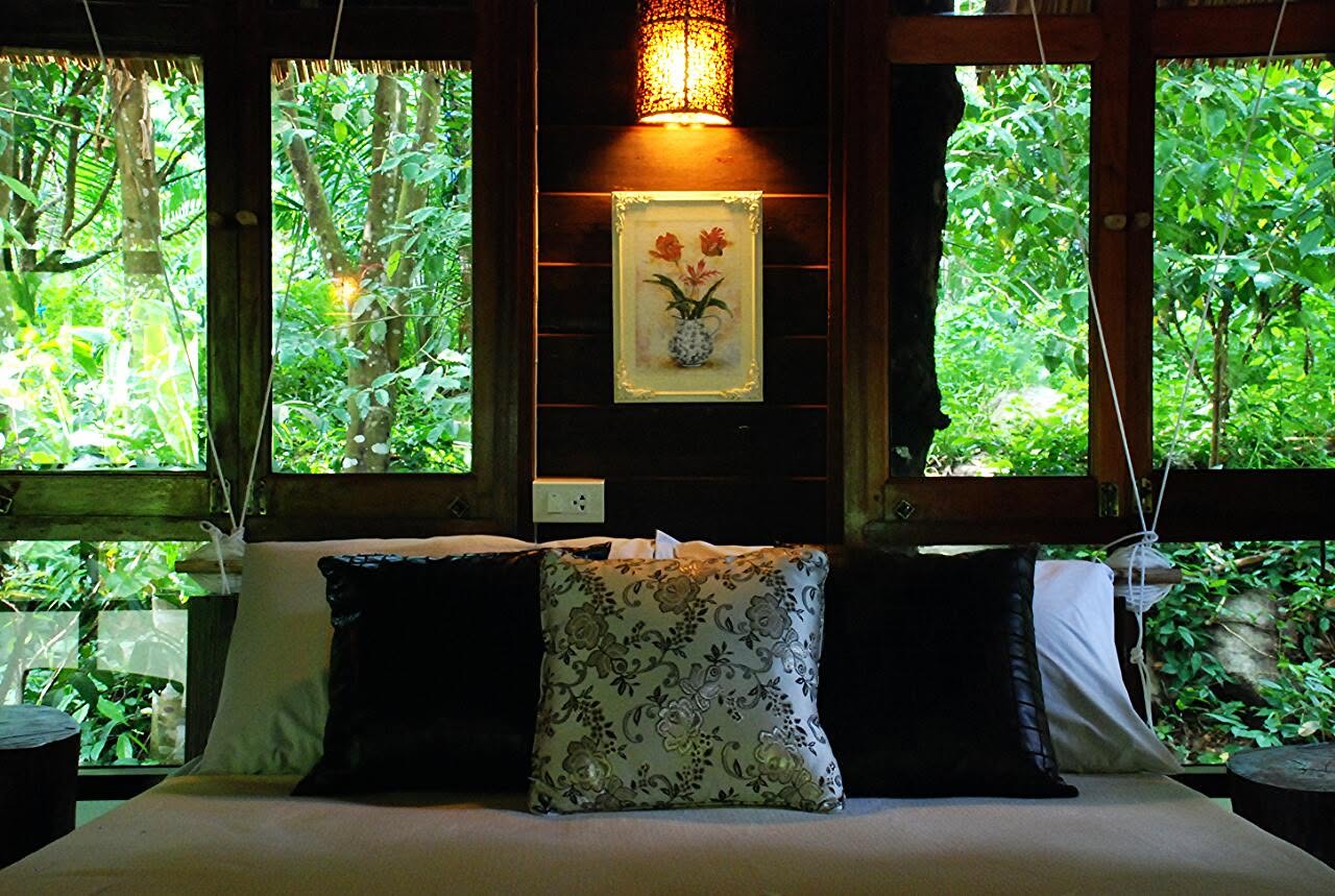 บ้านป่าริมธาร โฮมสเตย์ ทุ่งเพล จันทบุรี Cabin Creek Thailand Chanthaburi
