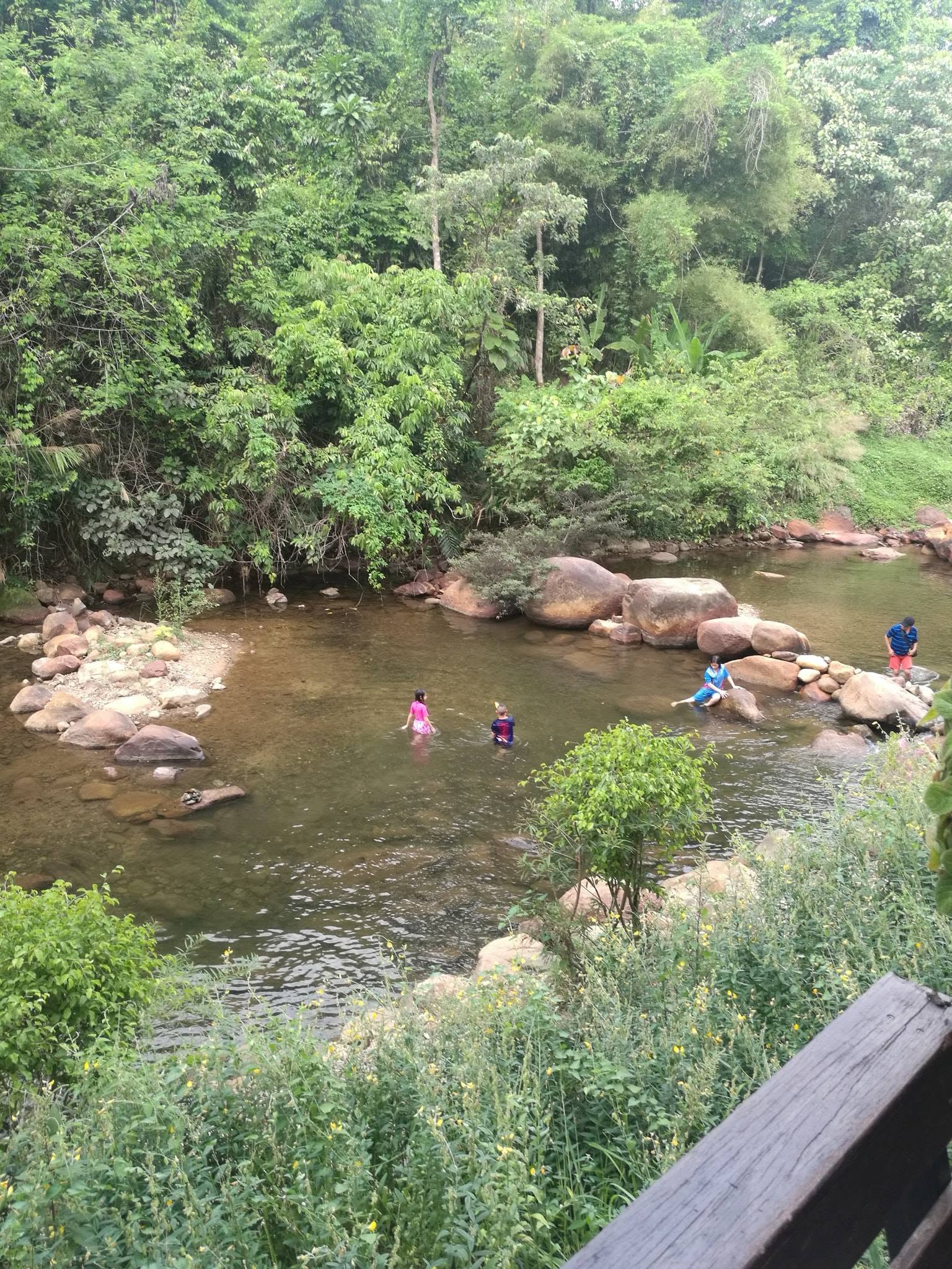 บ้านป่าริมธาร โฮมสเตย์ ทุ่งเพล จันทบุรี Cabin Creek Thailand Chanthaburi