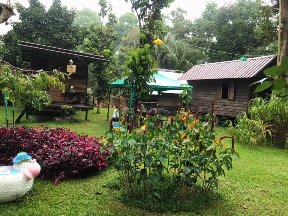 บ้านต้นน้ำจันทร์ โฮมสเตย์