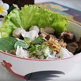 ก๋วยเตี๋ยวคุณแดง ลำพูน